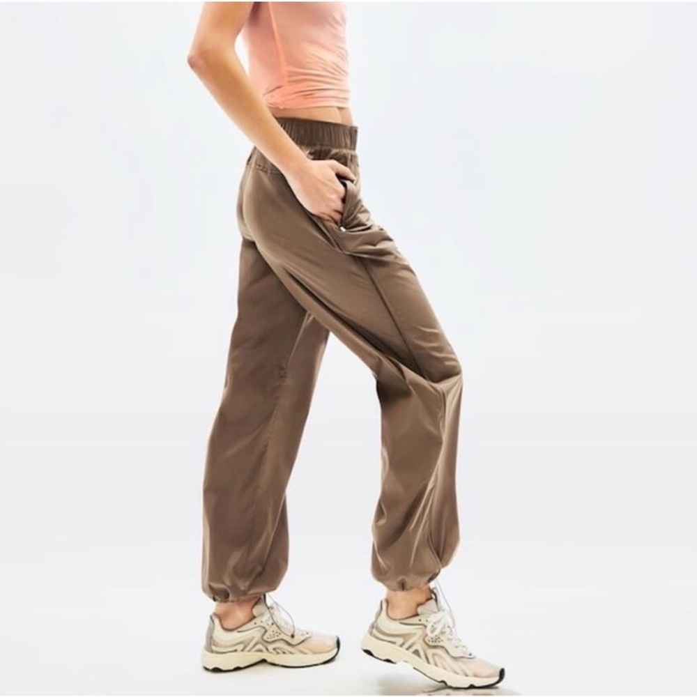 NWT Athleta Brown Rise Pants